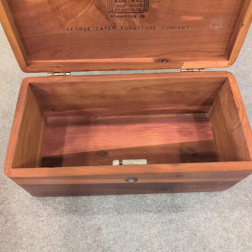 Vintage Lane Cedar Chest Miniature Salesman Sample George Cater Furniture Box - Picture 6 of 12